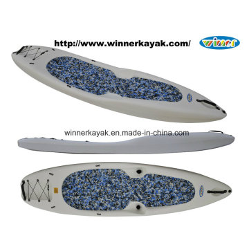 Kayak recreacional de plástico surfando único